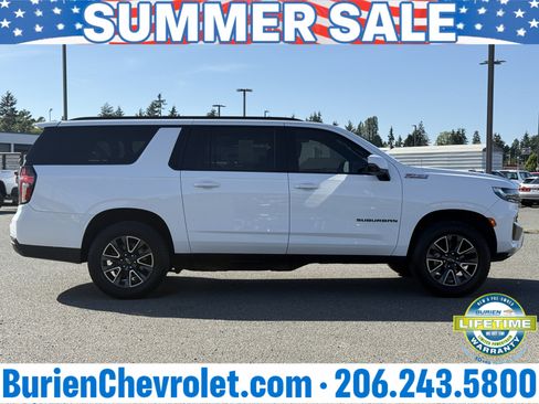 Used 2022 Chevrolet Suburban Z71 w/ Luxury Package AWD/4WD image 6