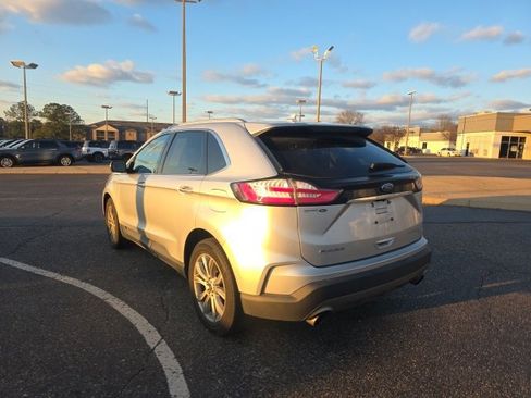 Used 2019 Ford Edge Titanium image 5
