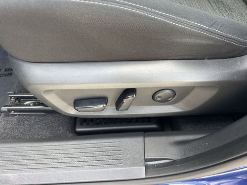 Used 2023 Nissan Rogue SV FWD image 12
