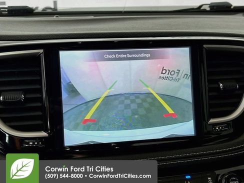 Used 2021 Chrysler Pacifica Touring w/ S Appearance Package FWD image 21