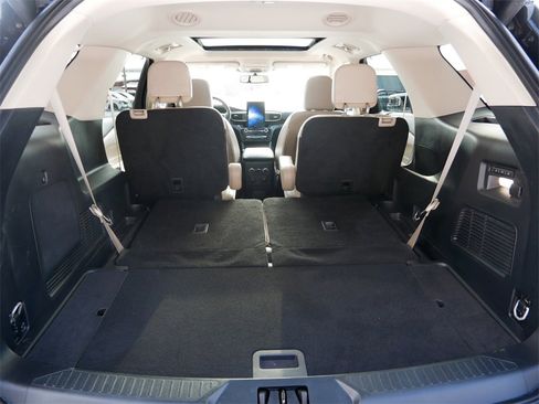 Certified 2023 Ford Explorer Limited w/ Limited Technology Package image 10