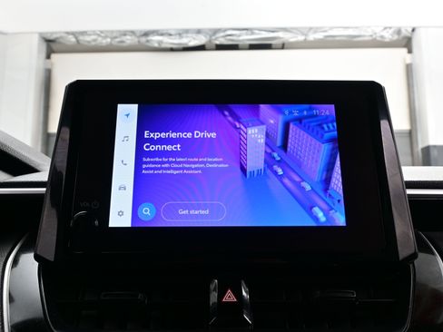 Used 2024 Toyota Corolla Cross SE w/ Moonroof Package image 19