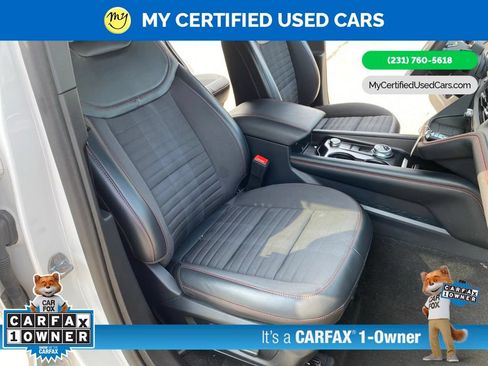 Used 2025 Ford Explorer ST-Line w/ Premium Package AWD/4WD image 24