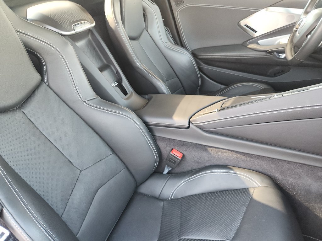 Used 2023 Chevrolet Corvette Stingray Preferred Conv w/ Z51 Performance Package RWD image 16