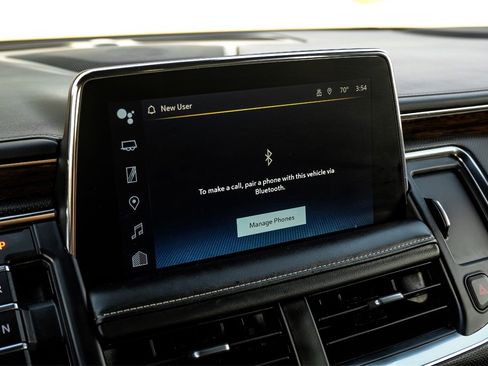 Used 2023 Chevrolet Suburban Premier image 29