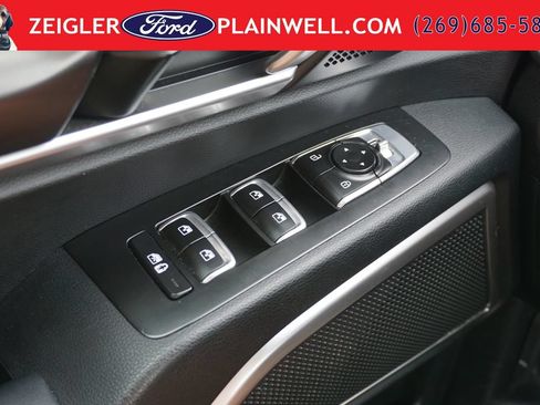 Used 2025 Kia Telluride S AWD/4WD image 32