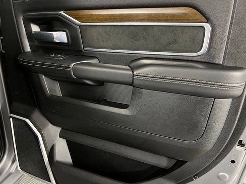 Used 2024 RAM 2500 Laramie image 29