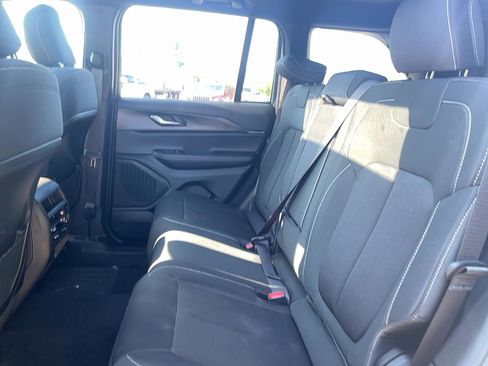 New 2025 Jeep Grand Cherokee Laredo X image 10