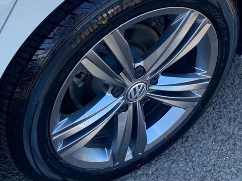 Used 2019 Volkswagen Jetta R-Line FWD image 21