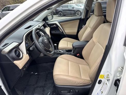 Used 2014 Toyota RAV4 Limited image 14