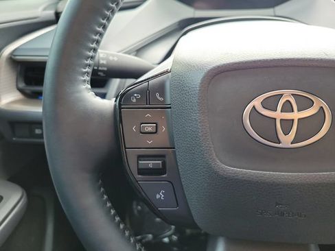 Used 2025 Toyota Prius Limited w/ Limited Premium Package FWD image 15