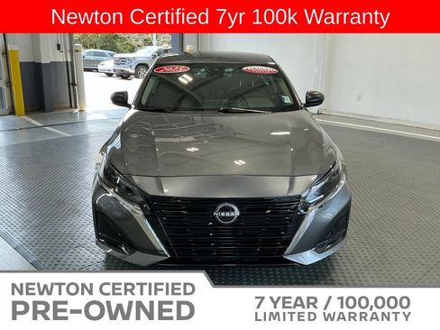 Used 2025 Nissan Altima 2.5 SV FWD image 19