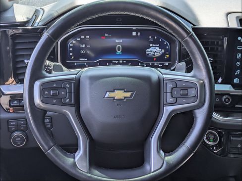 Used 2022 Chevrolet Silverado 1500 LTZ w/ Technology Package AWD/4WD image 16