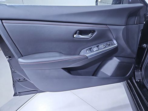 New 2025 Nissan Sentra SR w/ Midnight Edition image 11