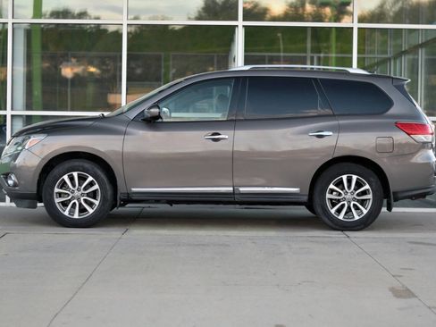 Used 2014 Nissan Pathfinder SL w/ SL Premium Package image 4