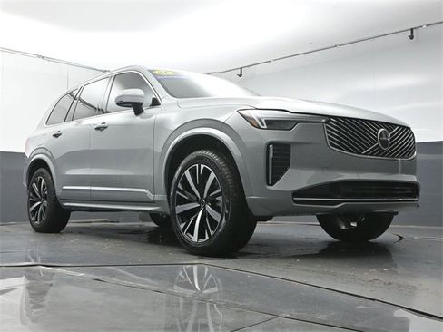 Used 2025 Volvo XC90 B5 Core w/ Protection Package image 35