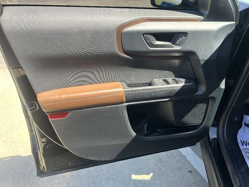 Used 2021 Ford Bronco Sport Outer Banks image 9