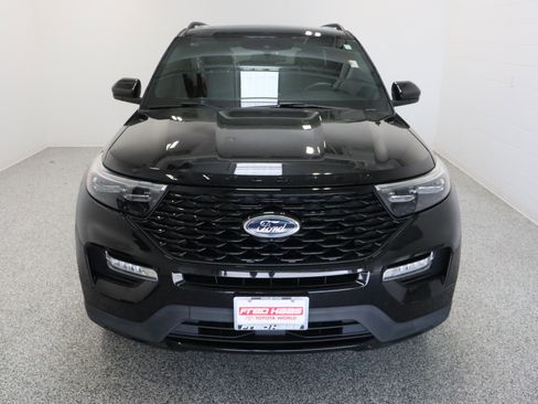 Used 2023 Ford Explorer ST-Line w/ Class IV Trailer Tow Package RWD image 3