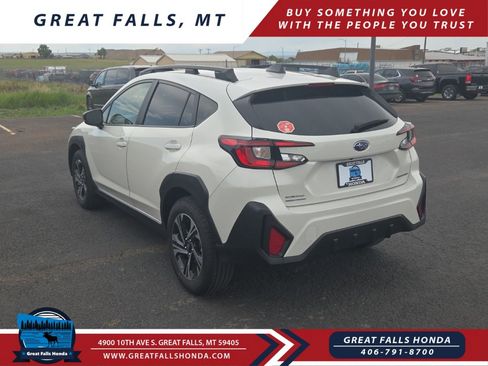 Used 2024 Subaru Crosstrek 2.0i Premium image 5