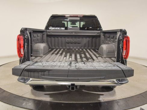 Used 2022 GMC Sierra 1500 SLT w/ SLT Convenience Package image 14