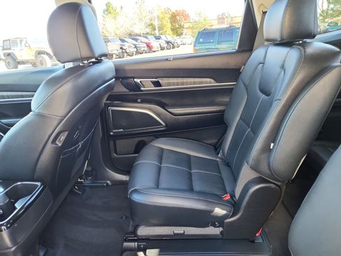 Used 2023 Kia Telluride SX image 17