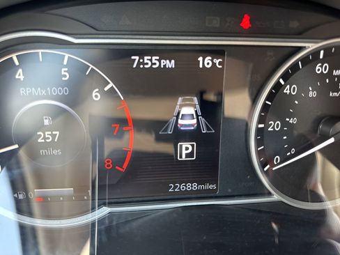 Used 2025 Nissan Versa SV image 19