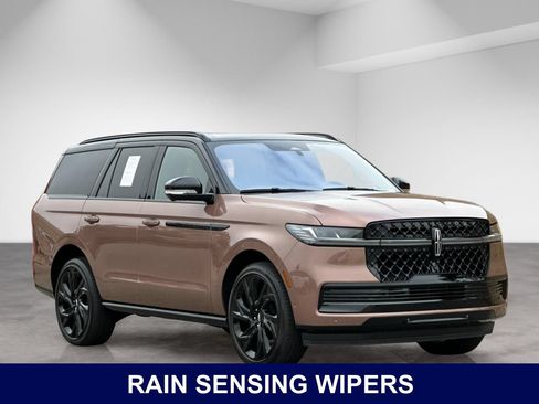 Used 2025 Lincoln Navigator Black Label AWD/4WD image 9