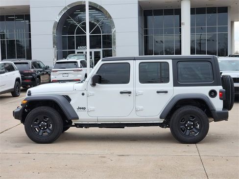Used 2025 Jeep Wrangler Sport image 4