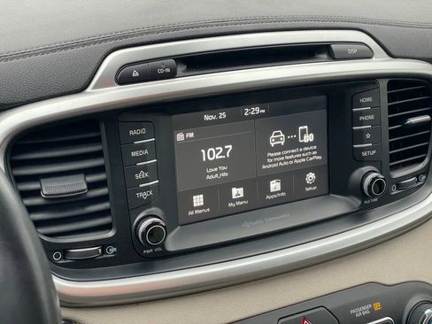 Used 2019 Kia Sorento EX image 21