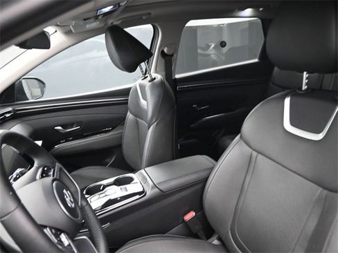 Used 2022 Hyundai Tucson Limited image 16