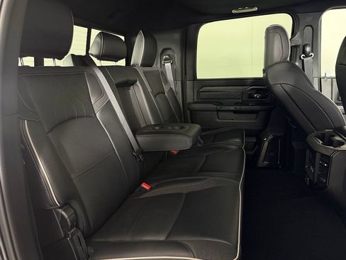 Used 2025 RAM 3500 Limited AWD/4WD image 19