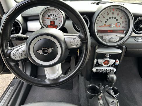 Used 2009 MINI Cooper Clubman Hardtop image 23