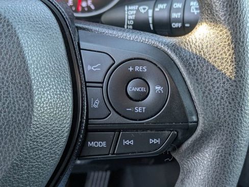 Used 2021 Toyota RAV4 XLE image 20