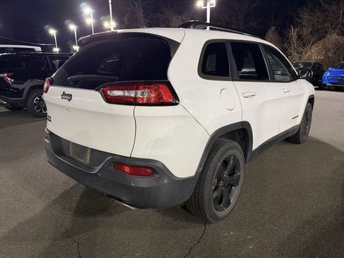 Used 2018 Jeep Cherokee Limited w/ Technology Group image 7