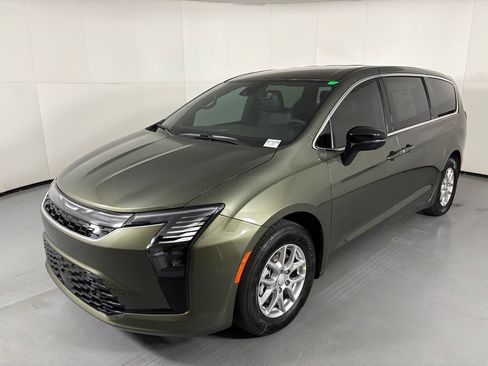 New 2027 Chrysler Pacifica Select FWD image 4