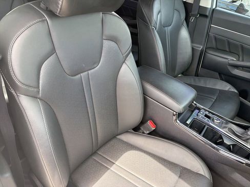 Used 2023 Kia Sorento SX AWD/4WD image 33