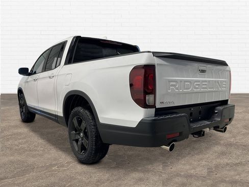 New 2026 Honda Ridgeline Black Edition image 4