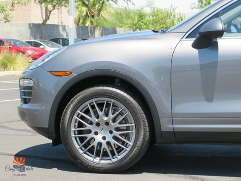 Used 2013 Porsche Cayenne AWD/4WD image 18