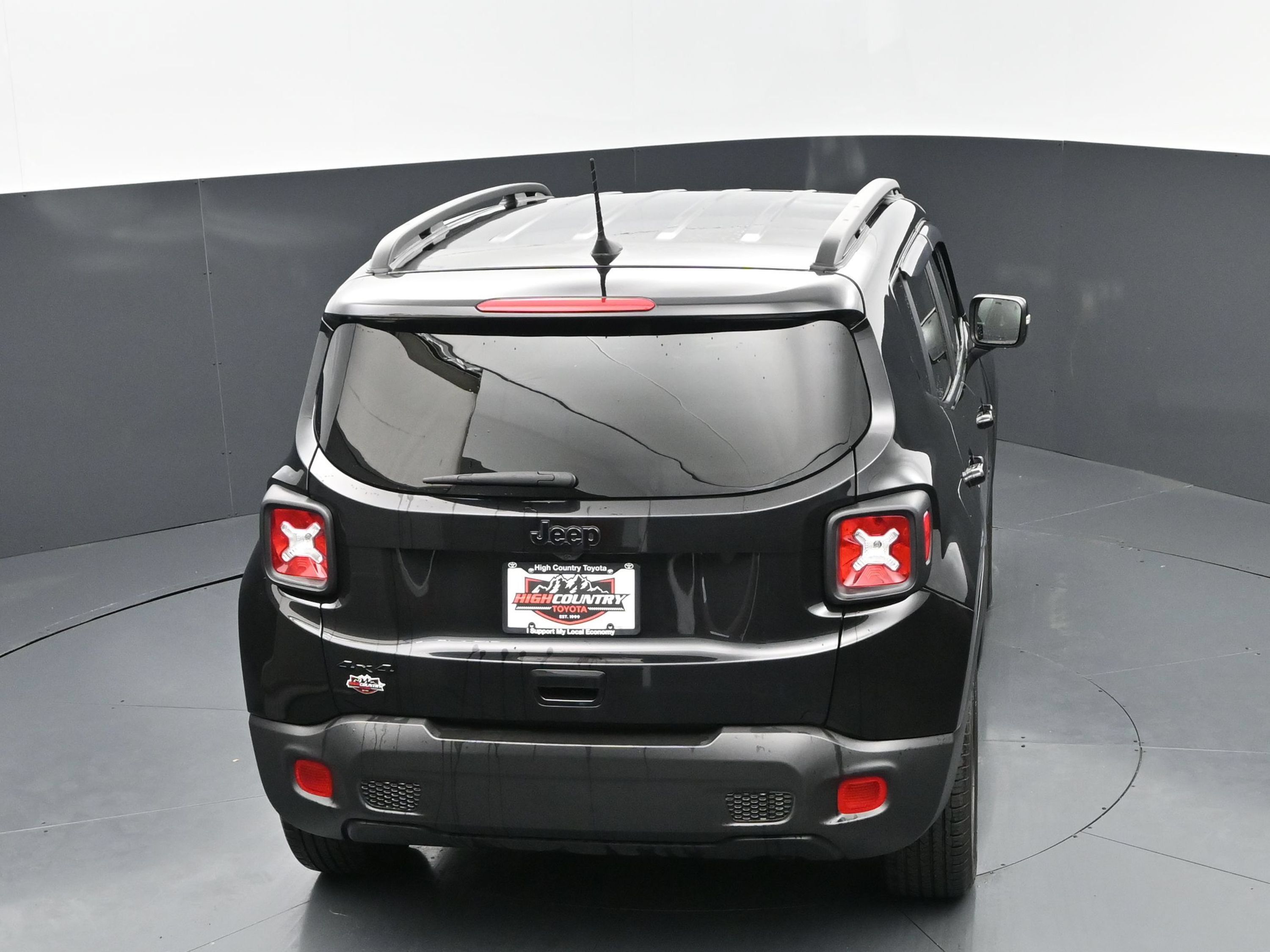 Used 2023 Jeep Renegade Altitude AWD/4WD image 30