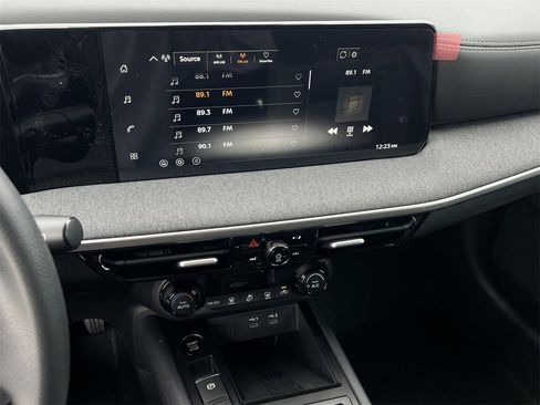 New 2026 Nissan Kicks SV image 10