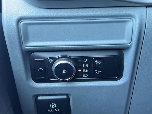 Used 2023 Ford F150 XLT w/ Trailer Tow Package image 25