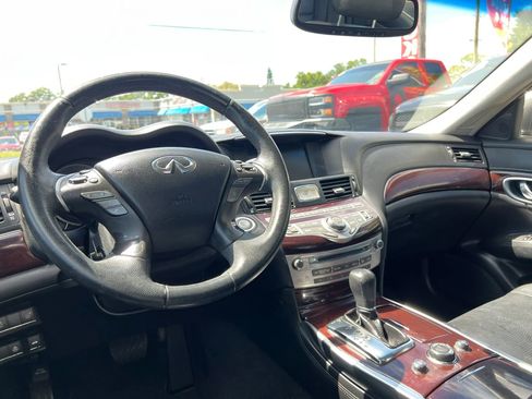 Used 2011 INFINITI M37 x w/ Premium Pkg image 14