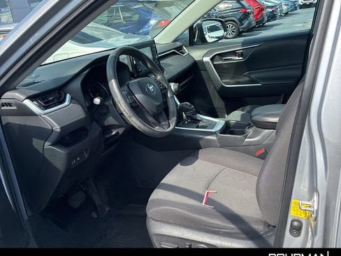 Used 2020 Toyota RAV4 XLE w/ Carpet Mat Package AWD/4WD image 8