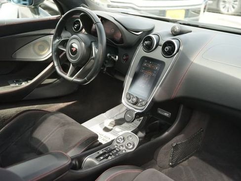 Used 2017 McLaren 570S RWD image 16