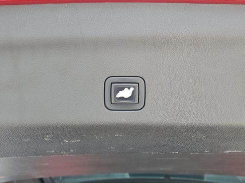 Used 2021 GMC Yukon XL SLT w/ SLT Premium Package RWD image 9
