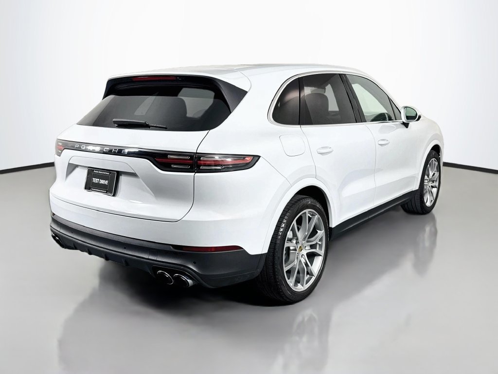 Certified 2023 Porsche Cayenne AWD/4WD image 9
