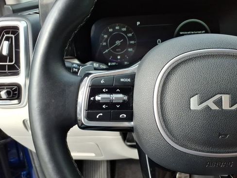 Used 2022 Kia Sorento SX image 9