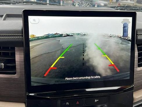 Used 2024 Ford Expedition Limited image 25