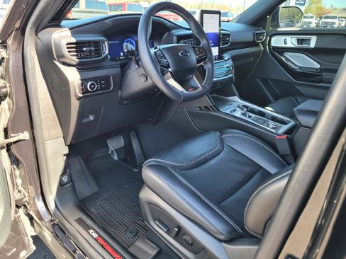 Used 2023 Ford Explorer ST w/ Equipment Group 401A AWD/4WD image 11