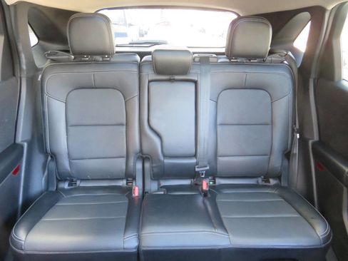 Used 2020 Ford Escape Titanium image 22